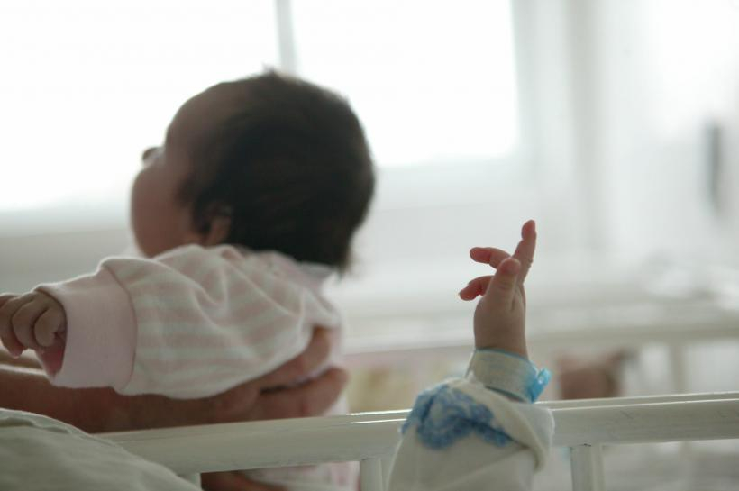 Iepurașul de Paște a adus doi bebeluși la Spitalul "Buna Vestire"