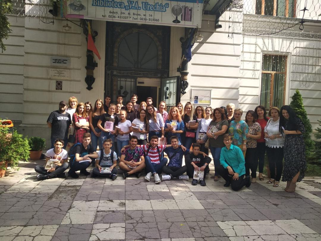 Zece profesori de nota 10, premiaţi la Bibliotecă