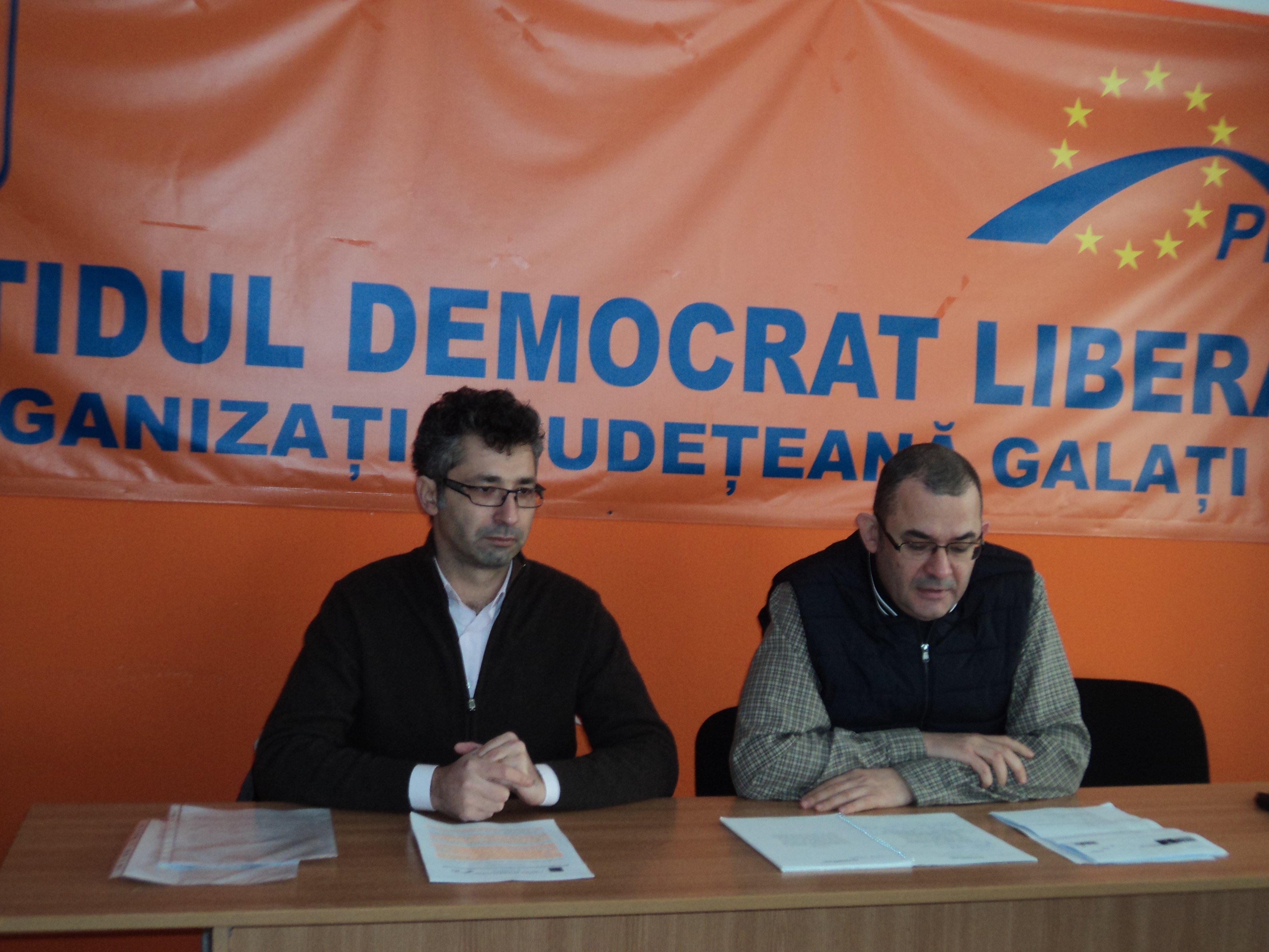 Ţepuşe în cor, de la Ciumacenco şi Resmeriţă: La Brăila e mai ieftin! 