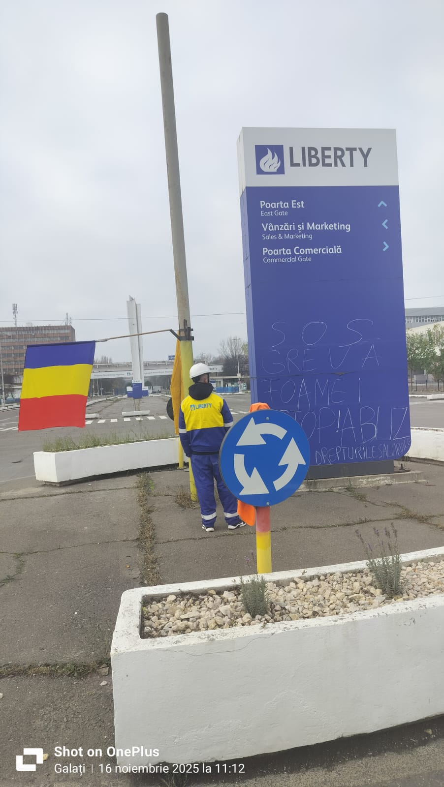 Un siderurgist a intrat în greva foamei din cauza salariilor neplătite