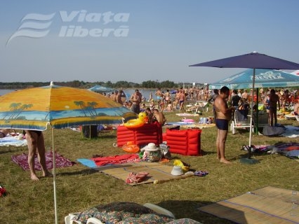 Gălăţenii cotropesc Lacu Sărat