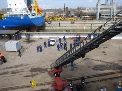 Explozie şi flăcări la Damen 