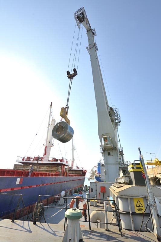 SEMNE BUNE pentru transporturile navale. Aproape 1.400 de nave au trecut în acest an prin PORTURILE de la Dunăre