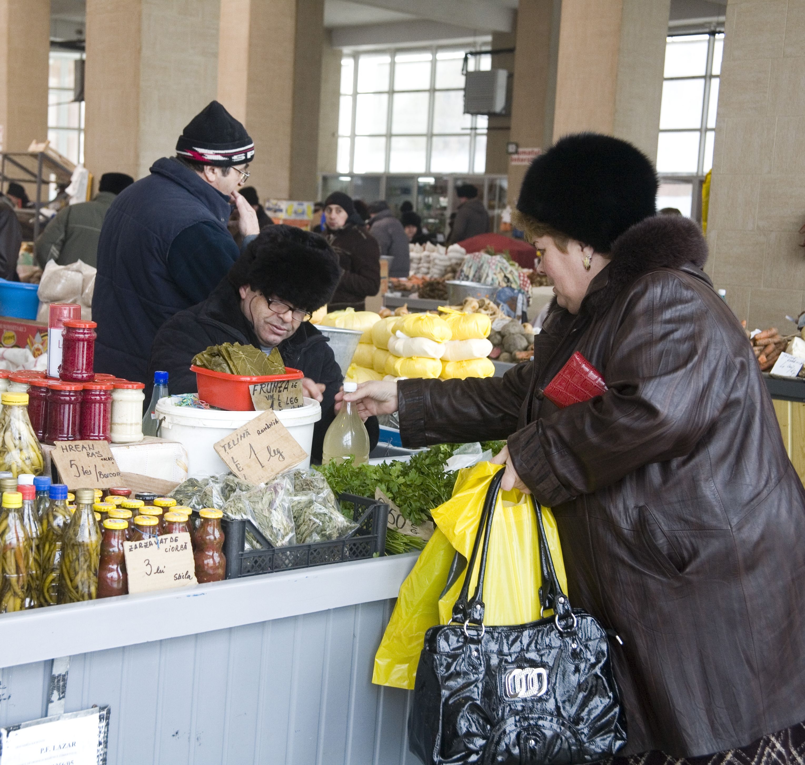 Cum putem recunoaşte adevăratele PRODUSE de la ŢĂRANI în PIEŢE