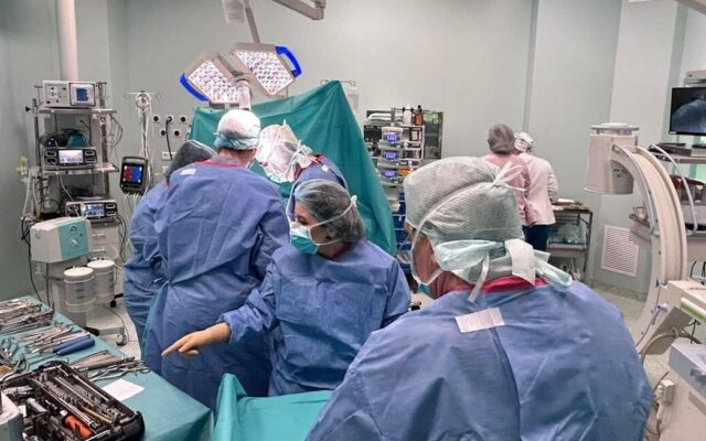 Consultații în spitale, "cu poliția la ușă"