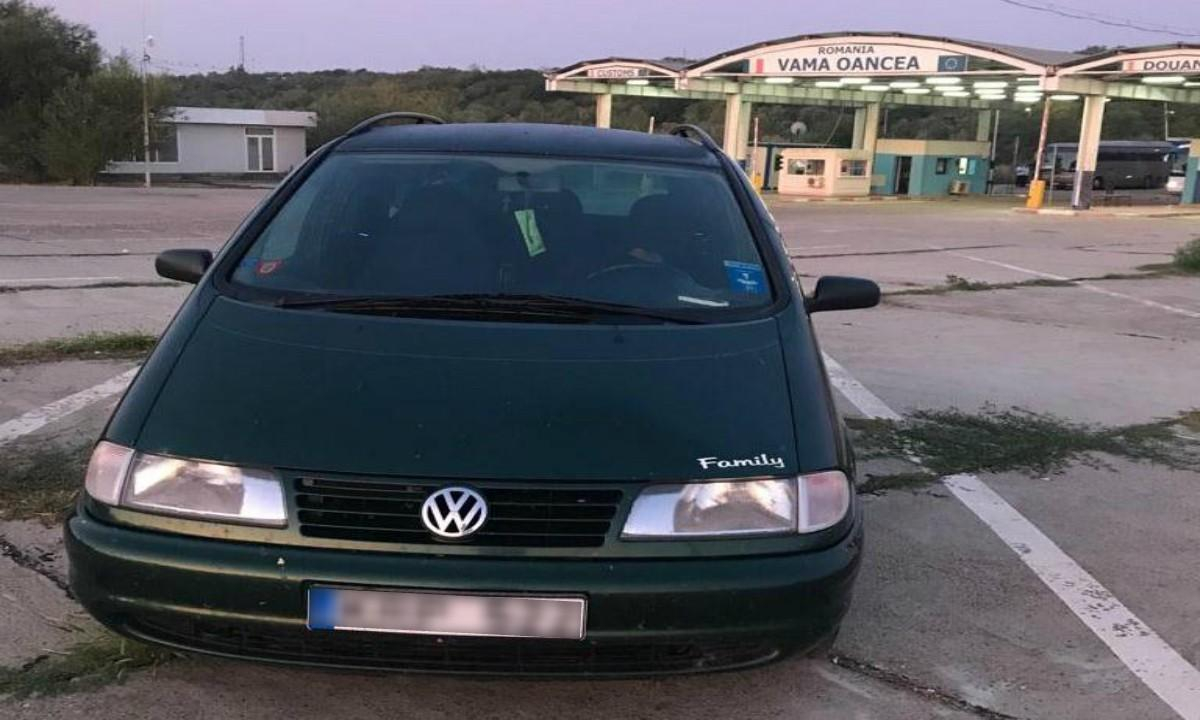 Şi-au cumpărat maşini cu asigurări false