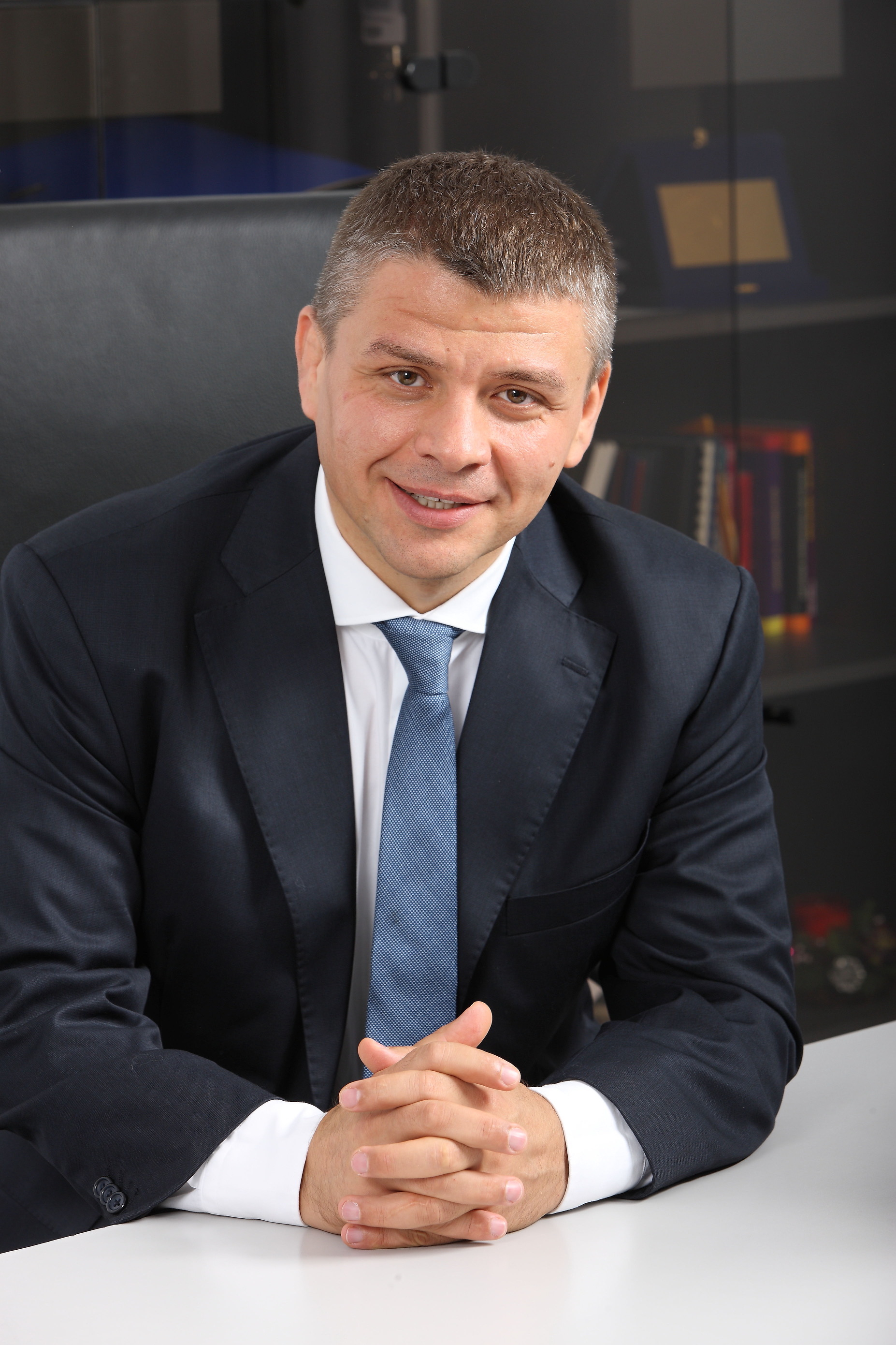 Fermierii pot accesa credite APIA prin good.bee Credit IFN