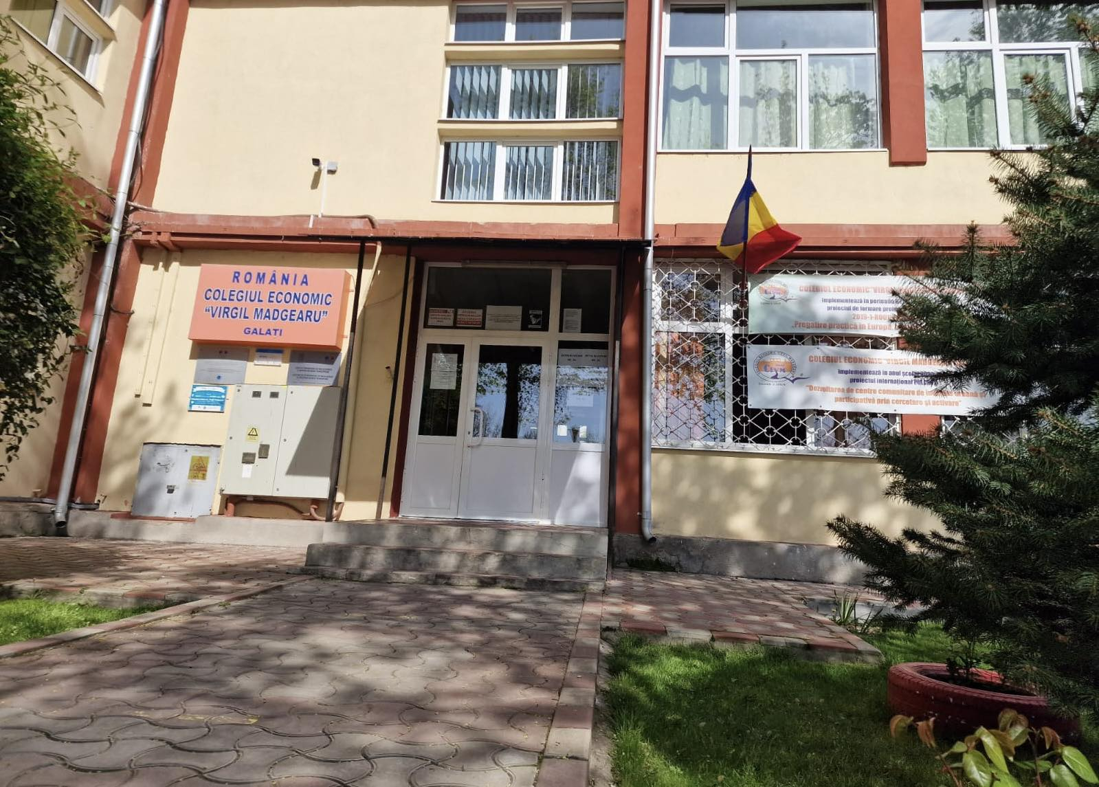 Distincţie pentru Colegiul Economic „V. Madgearu” din Galați