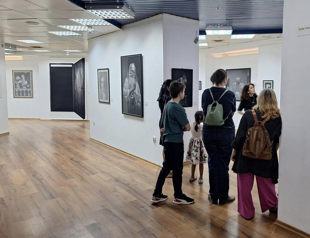 "Explorări" de Theodor Romilă vă aşteaptă încă la Muzeul de Artă Vizuală