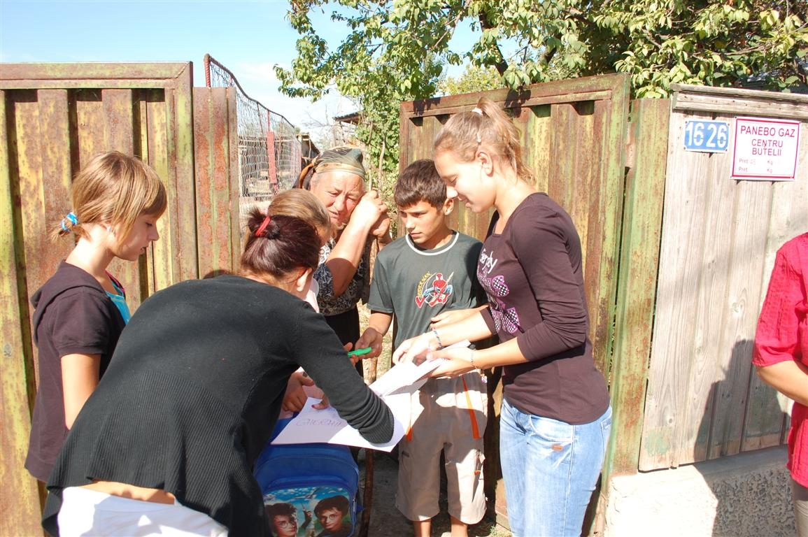 Rechizite şi speranţă pentru noul an şcolar