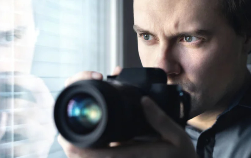 Un gălățean s-a jucat de-a „James Bond” ca să-și pedepsească iubita