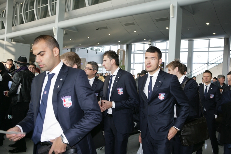 Oţelul invocă ajutorul divin înaintea meciului cu Manchester (VIDEO)