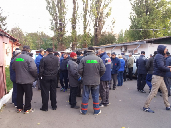 Soarta angajaţilor Calorgal, discutată la Prefectură