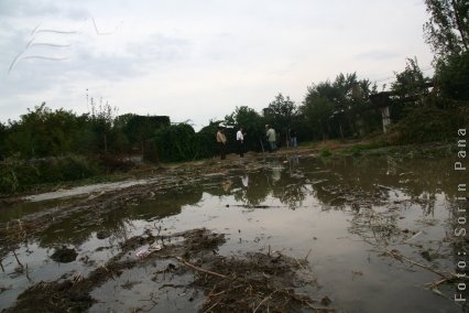 Conducte-fantomă pe terenul Primăriei