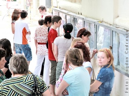 Peste 2000 de picaţi la bac, în Galaţi