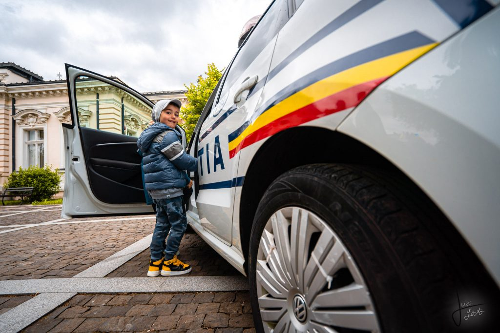 Poliția descinde cu toate forțele în trei localități din județ