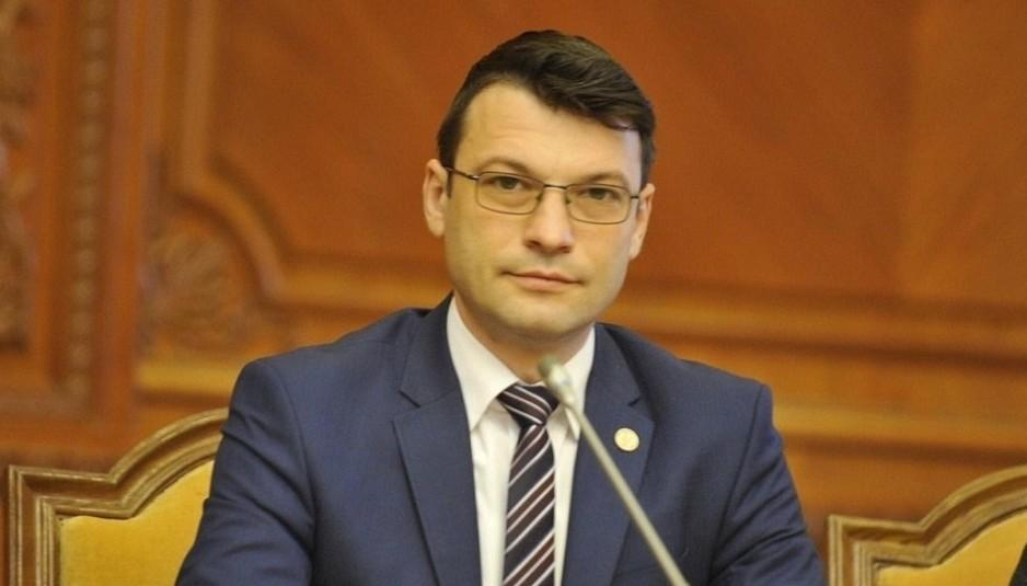 Salariile şi sporurile bugetarilor, la vedere