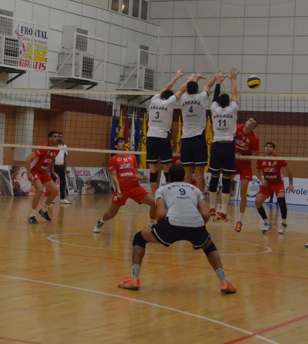 VOLEIUL GĂLĂŢEAN a pornit cu dreptul în campionatul naţional