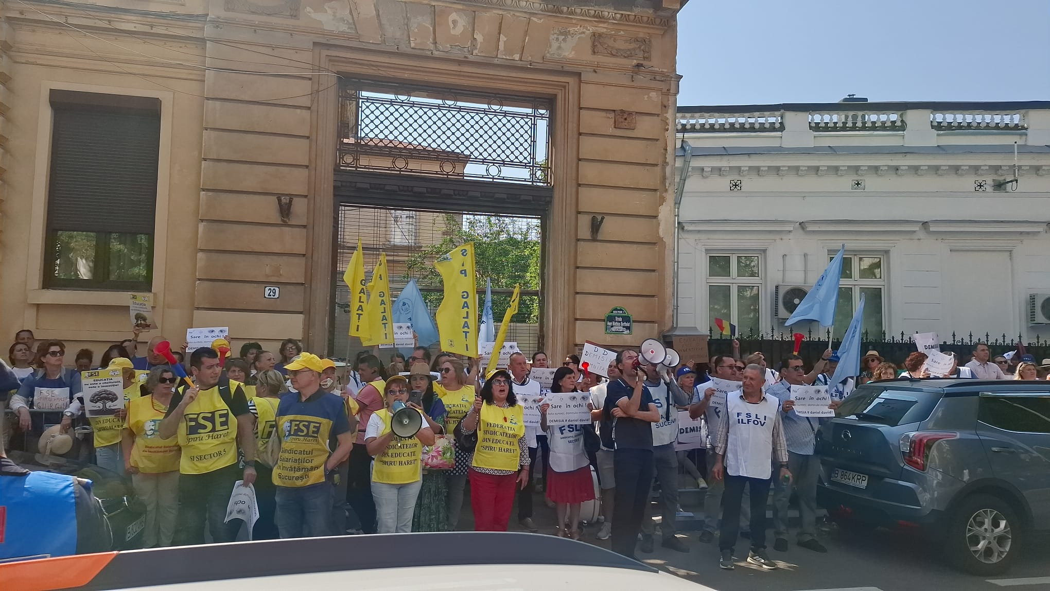 A opta zi de proteste a profesorilor, la București