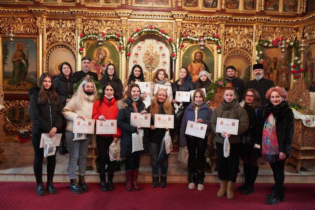 Biserica „Sfinții Trei Ierarhi” din Mazepa și-a sărbătorit ocrotitorii