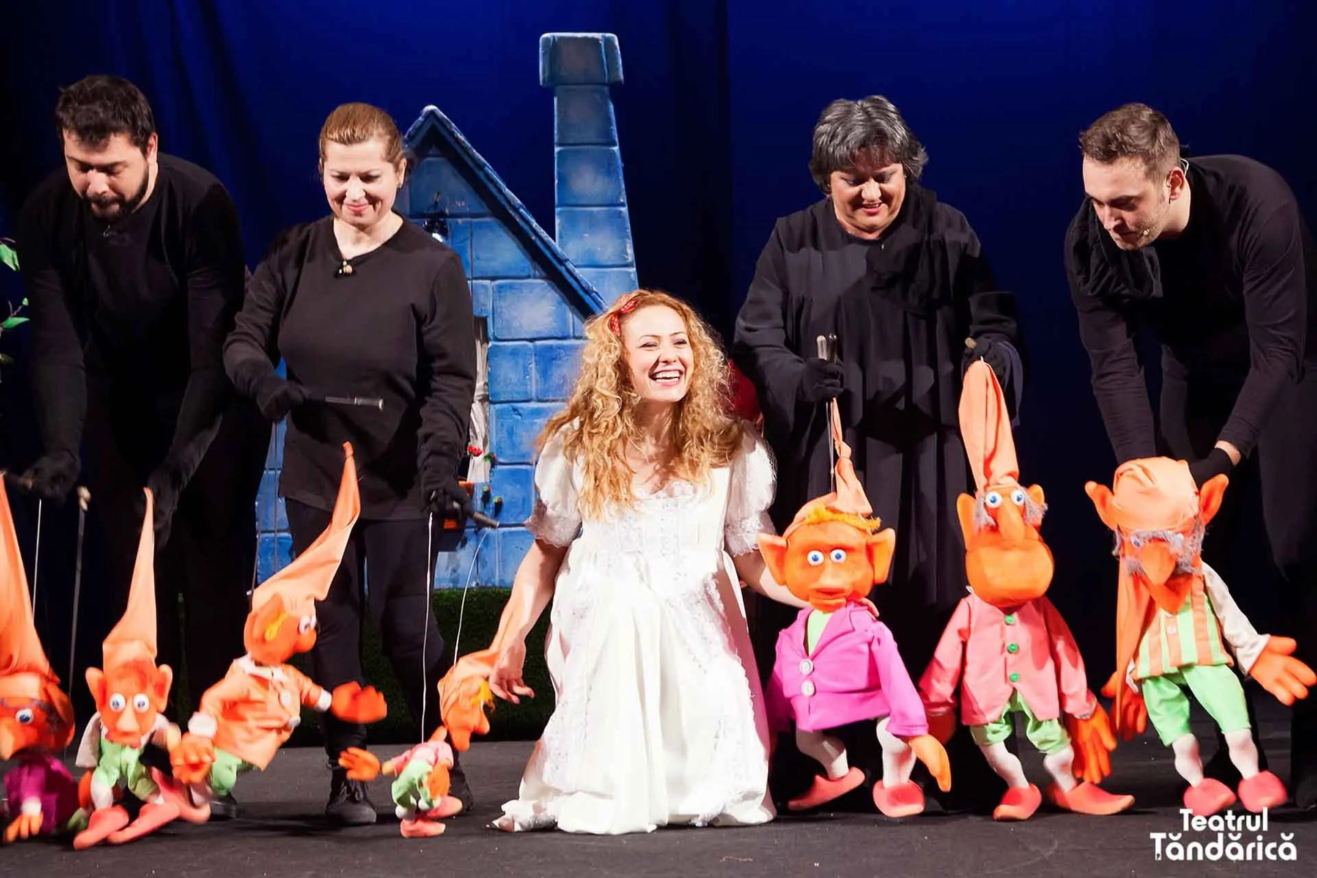 Cinci spectacole la Teatrul "Ţăndărică"