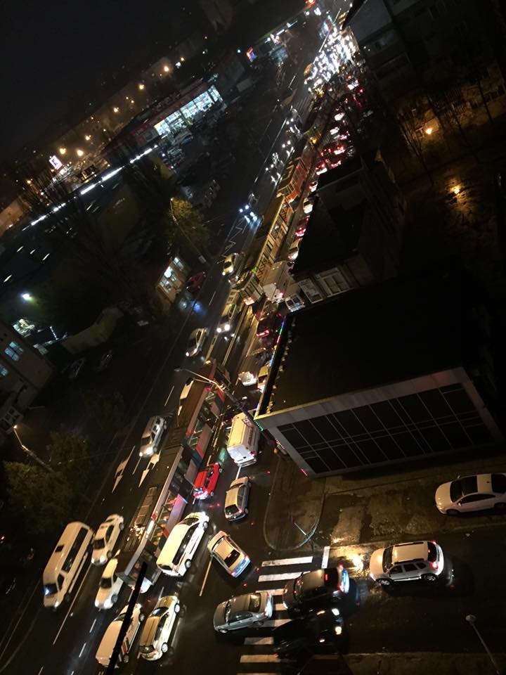 ACCIDENTELE de pe OŢELARILOR se ţin lanţ. Un tânăr a ajuns la spital după ce a fost LOVIT pe TRECEREA DE PIETONI