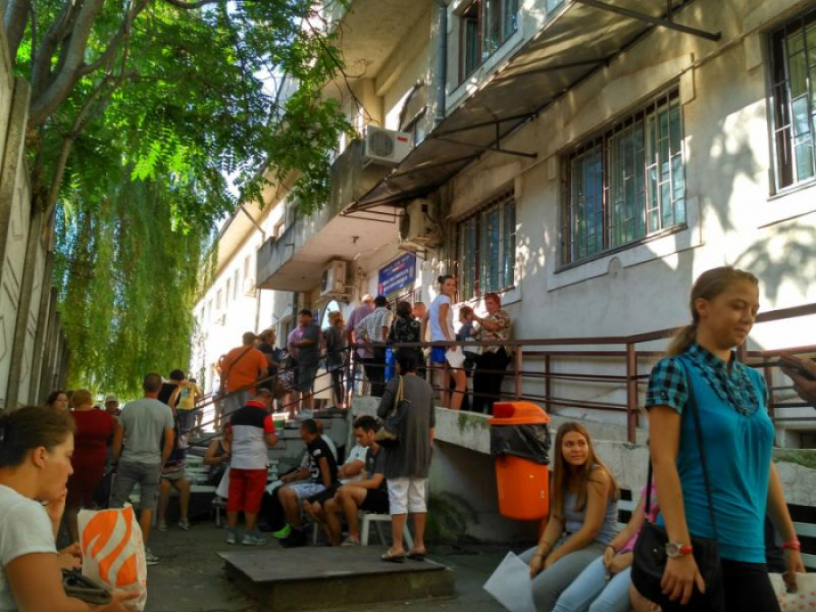 De luni, program prelungit la Evidenţa Persoanelor