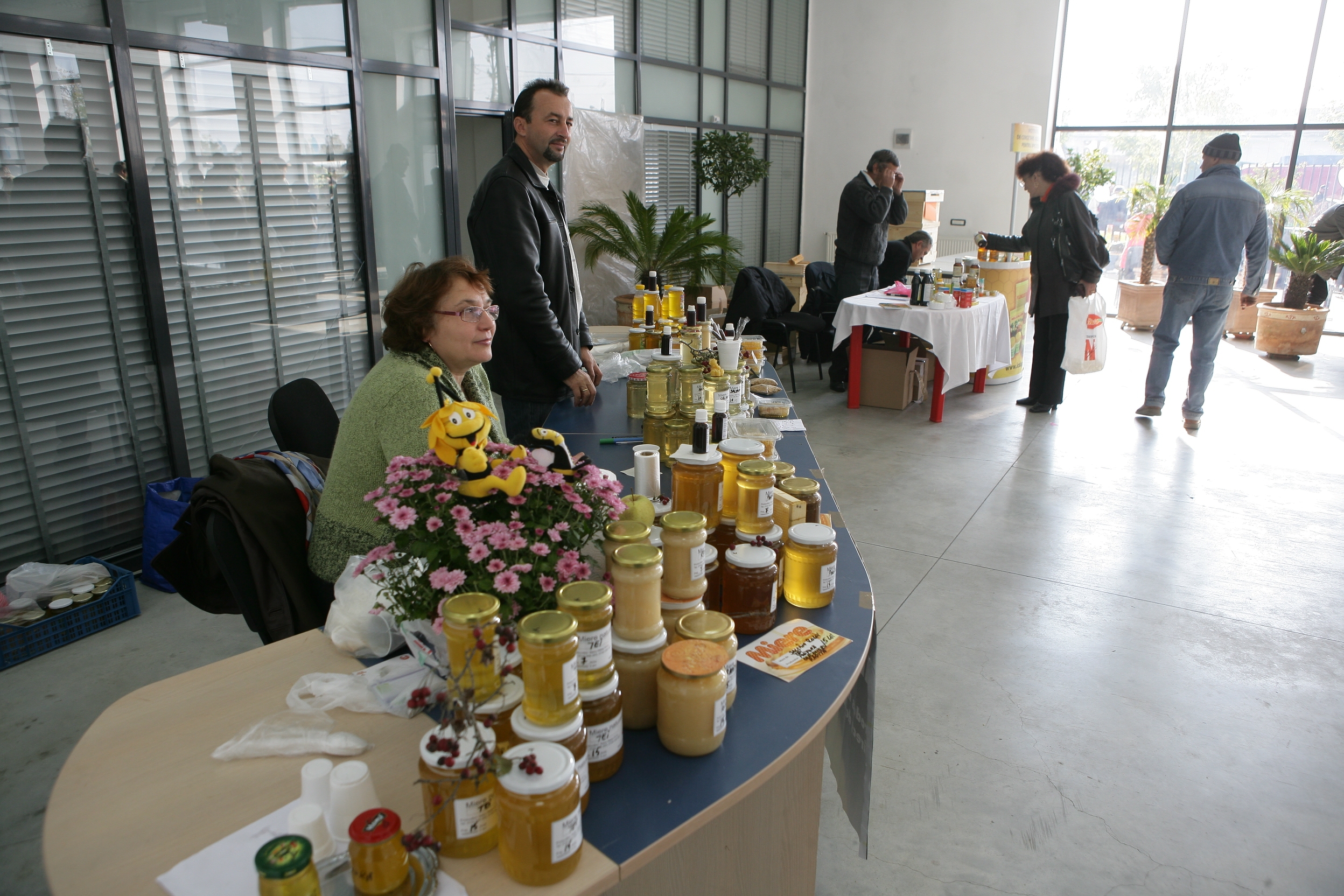 Începe a treia ediţie a Târgului Apicol 