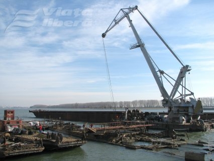 Epava navei „Transilvania”, scoasă la mal