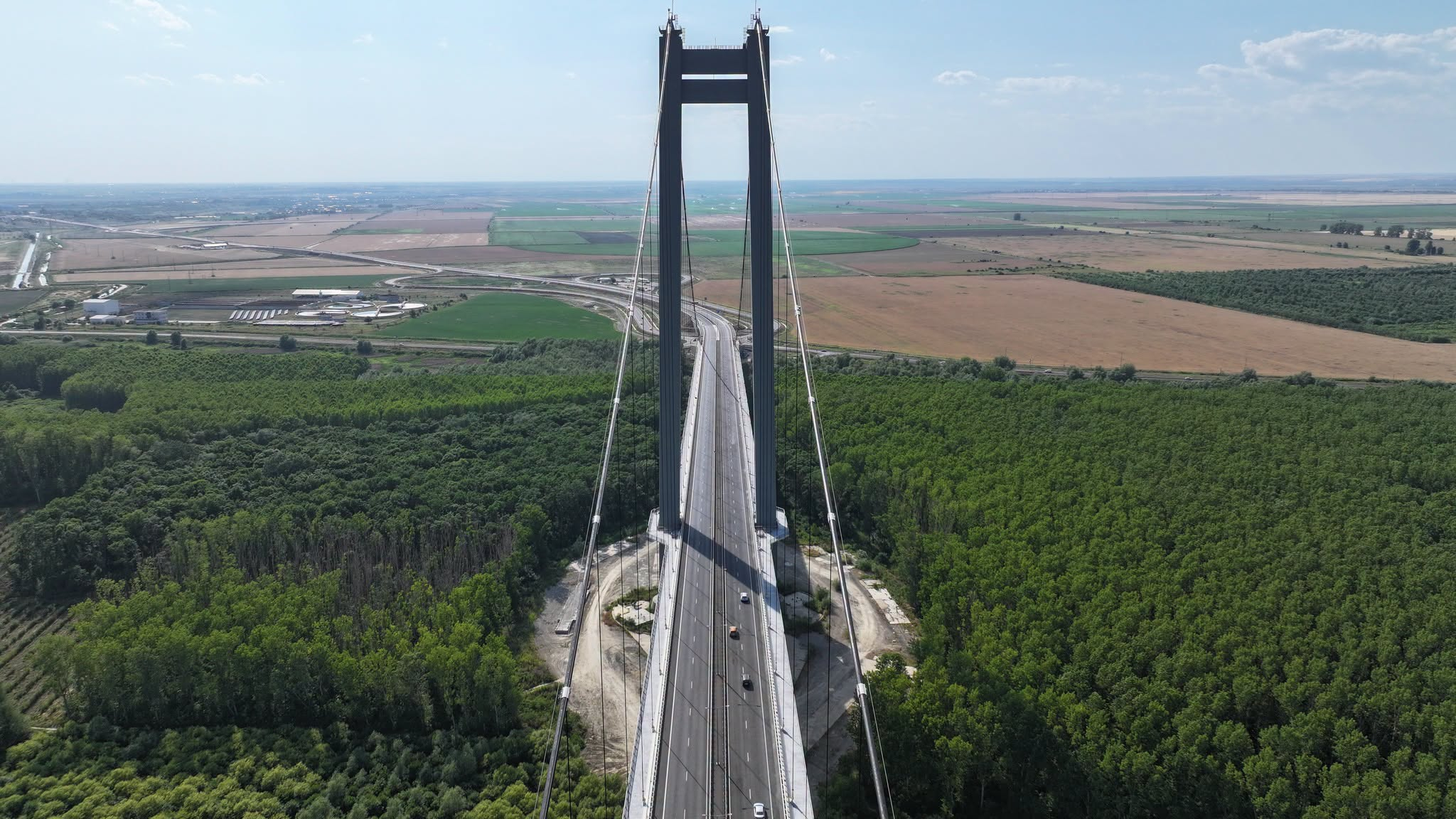 Restricții de circulație pe podul suspendat peste Dunăre de la Brăila