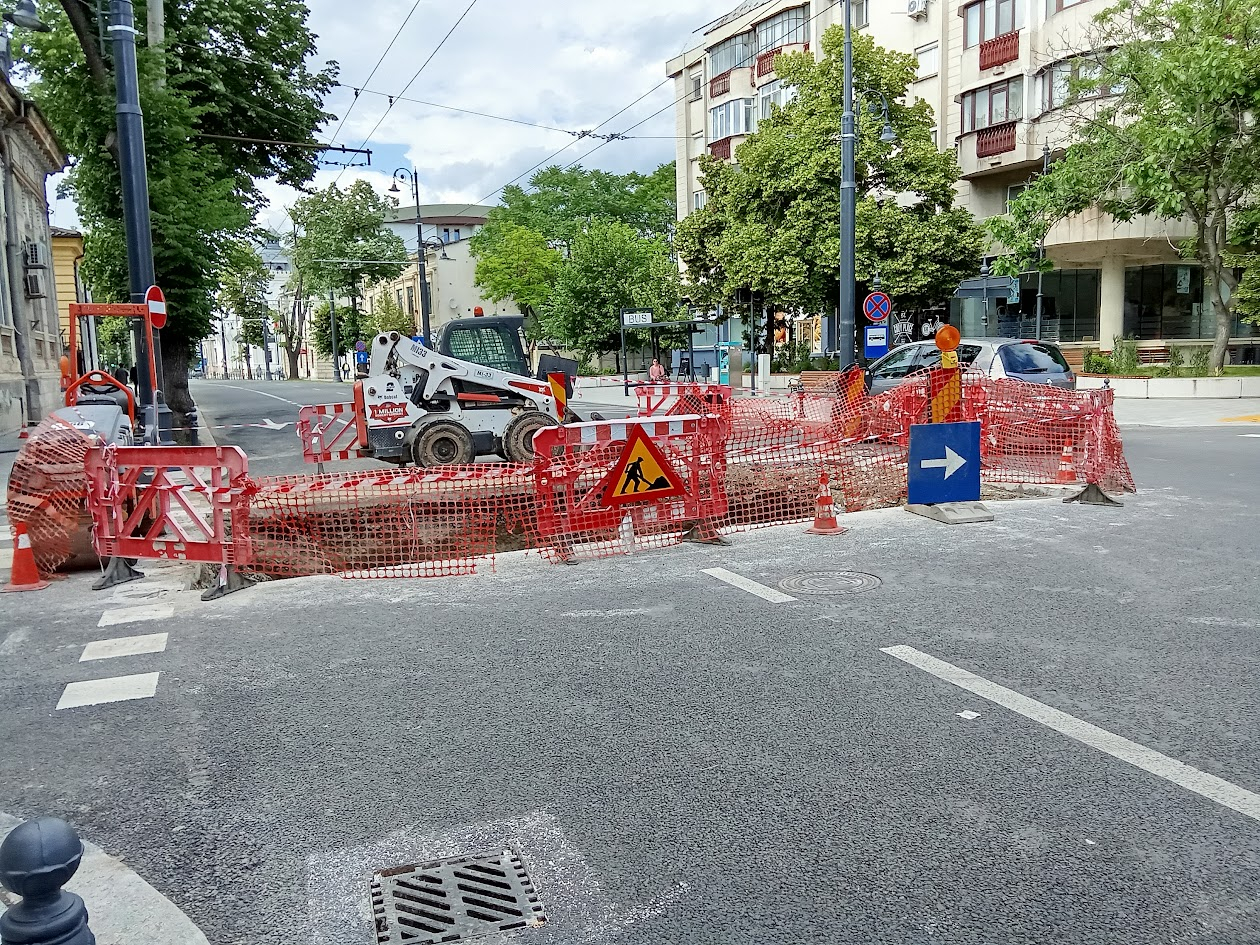 Restricții de trafic prelungite până marți, pe strada Domnească