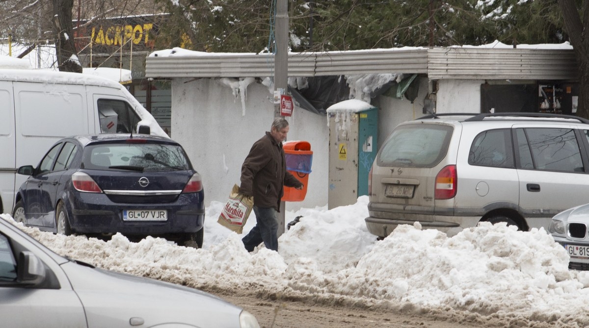 IARNA LA GALAŢI/ 79 de sancţiuni pentru cei care n-au îndepărtat omătul