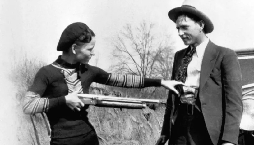 Ziua în care celebrii infractori Bonnie și Clyde au fost împușcați de polițiști
