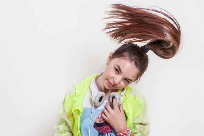 Gălăţeanca Yoyo, din nou pe scena Next Star, în ajutorul unei fetiţe nevăzătoare