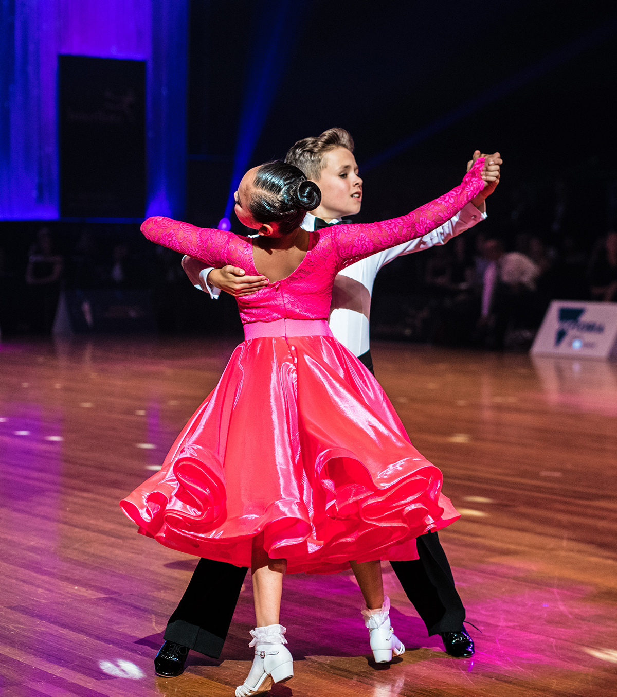 Clubul „Beija Flor”, două decenii de excelență în dans. Concurs internaţional la Galaţi