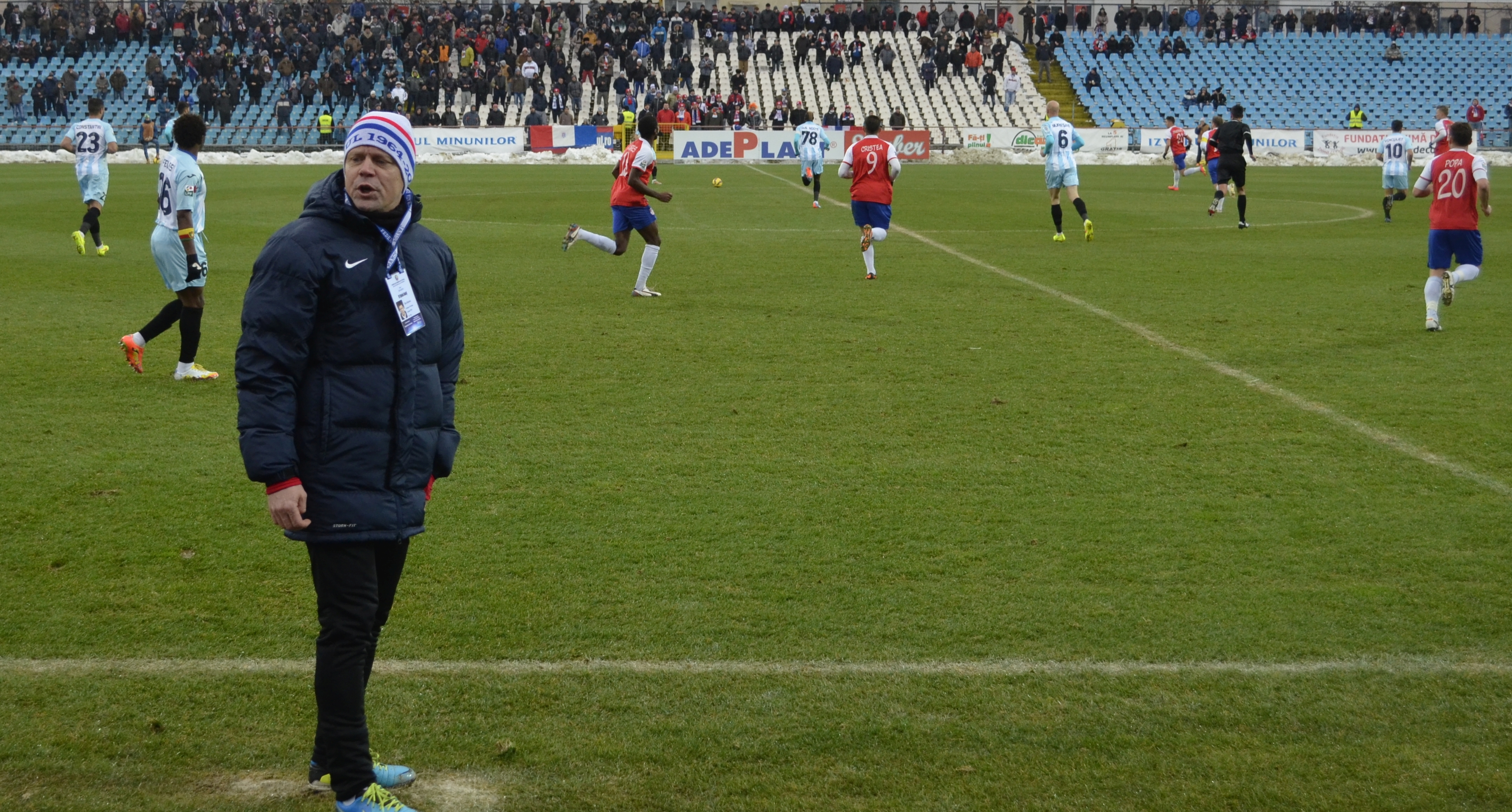 FOTBAL/ Iarnă grea pentru OŢELUL, la minus şase...