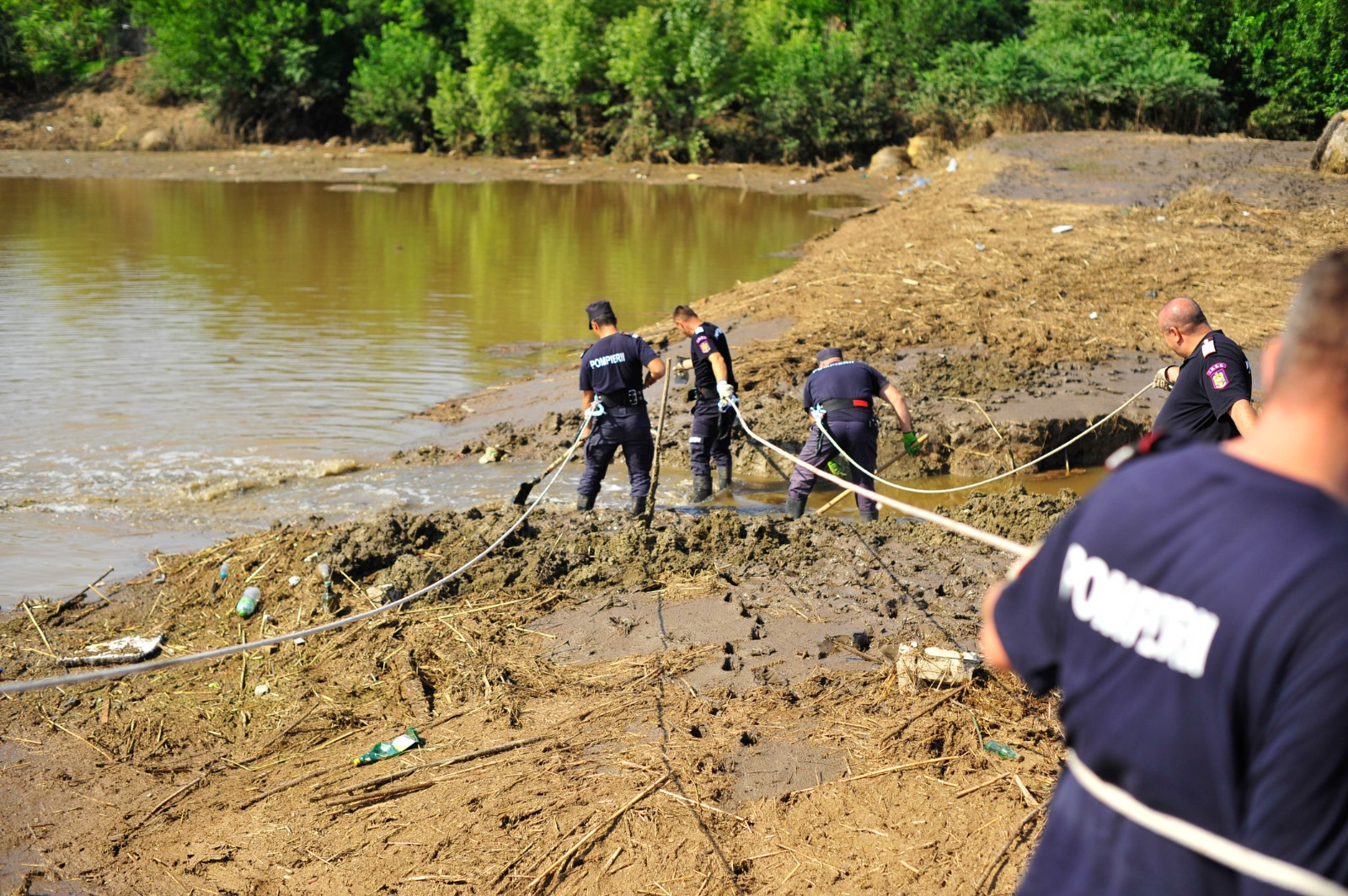 Se cere devierea traficului greu din Vrancea. E nevoie de utilaje și evaluatori