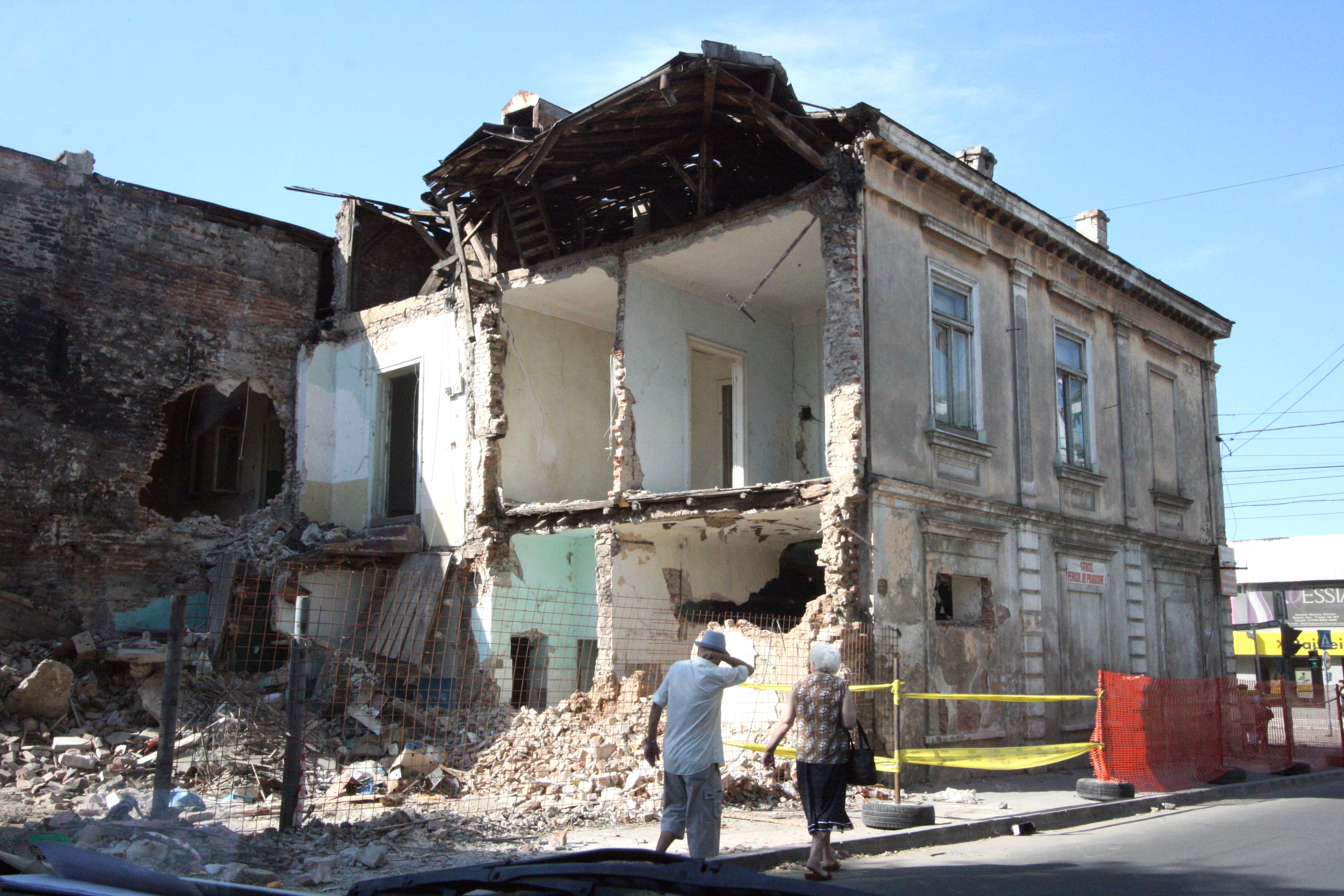 Case care mor din picioare: Vă place cum arată? 