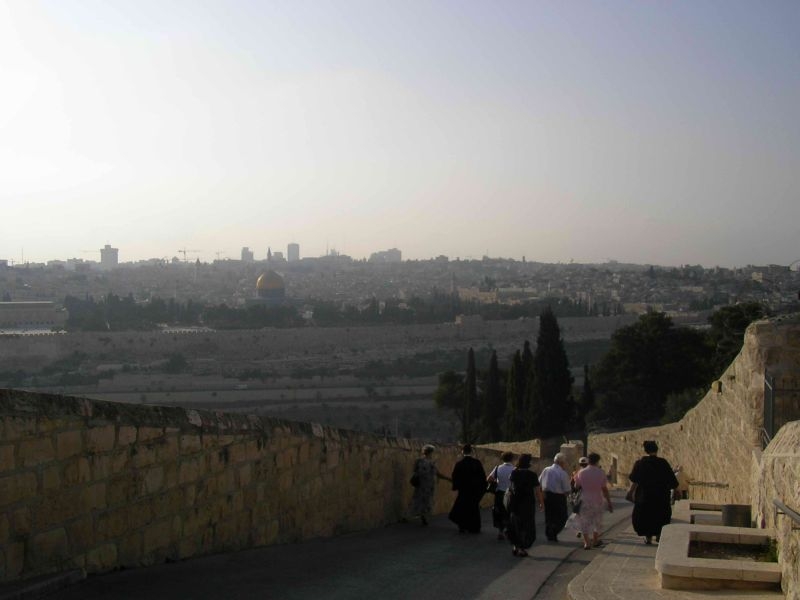 O dispută controversată între ANAT şi Biserică: Agenţiile de turism tânjesc după pelerinii creştini