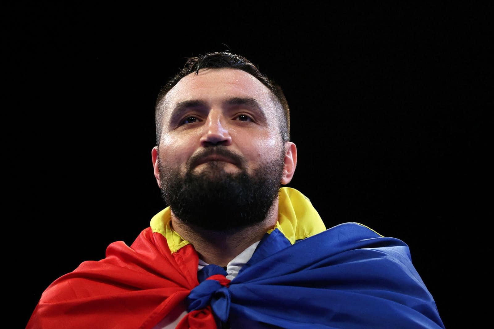 Pugilistul Cristian Ciocan, în ajutorul pechenilor