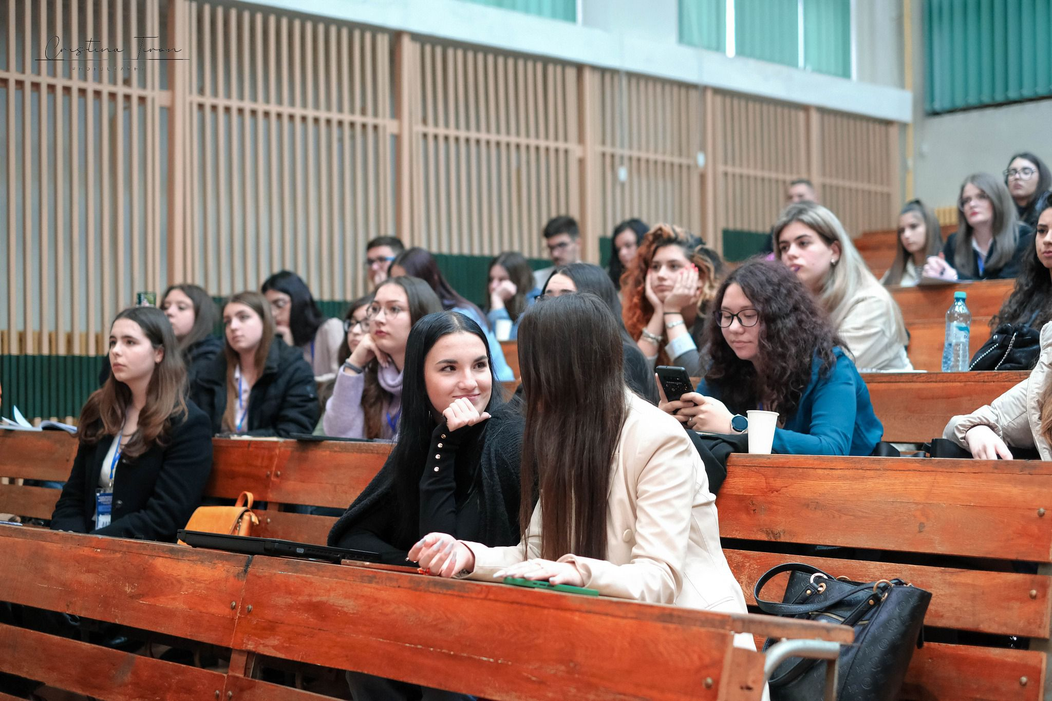 Liceenii, mai raţionali decât ministerul. Ce părere au elevii gălățeni despre sala de detenție