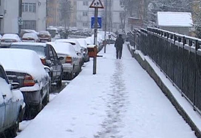 PROGNOZA METEO pentru perioada 16 - 29 decembrie / Ninsori slabe în perioada Crăciunului