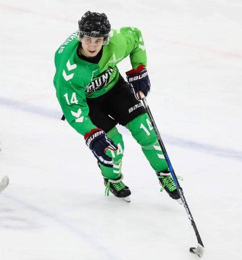 Încă un hocheist transferat