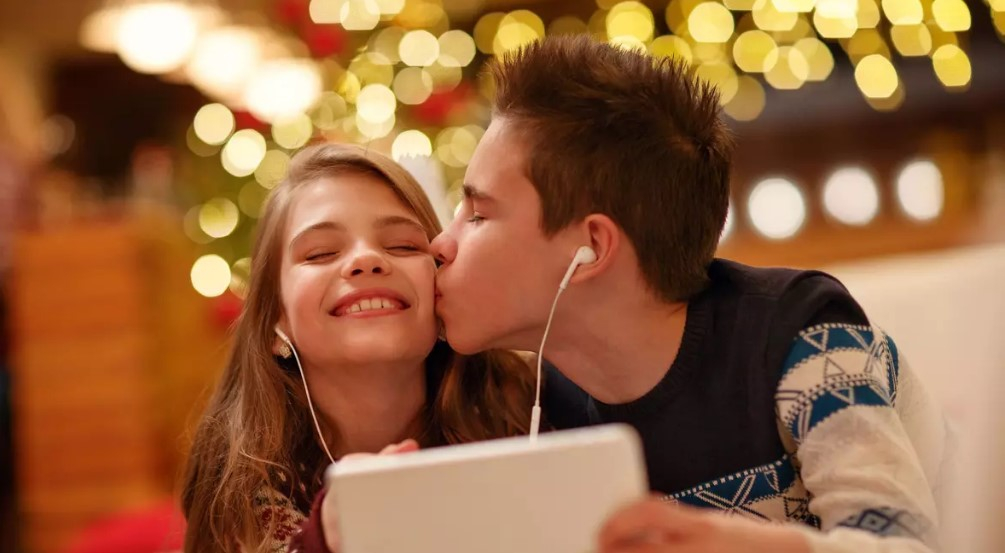 Sexul și presiunea socială la adolescenți