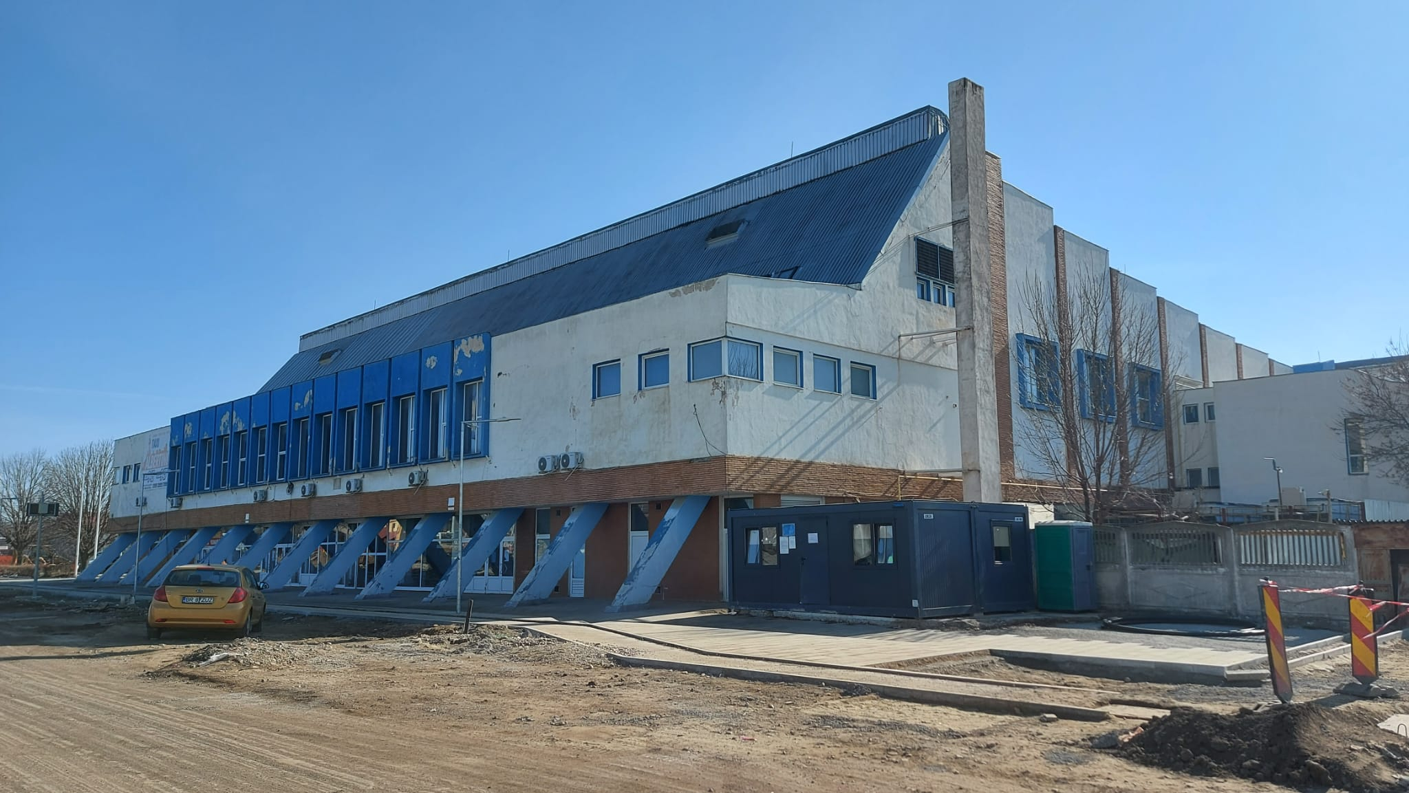 Studii pentru modernizarea şi extinderea Patinoarului Galaţi. Se caută proiectanţi