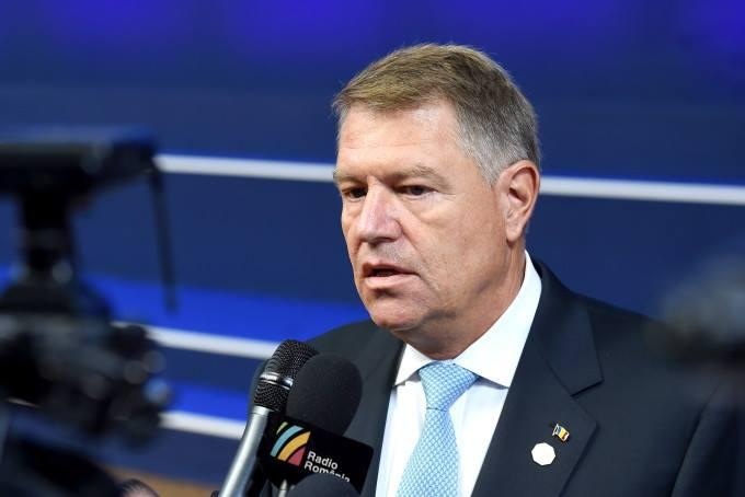 L-au ajuns blestemele. Klaus Iohannis, internat de urgenţă