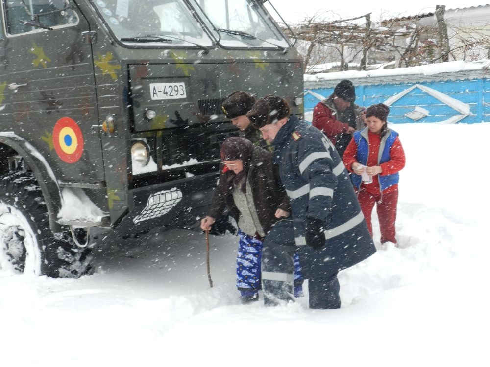 Dializaţii şi gravidele, în pericol pe timpul iernii! Iată ce fac autorităţile pentru a evita problemele