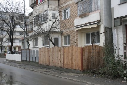 Vila de la bloc (III)