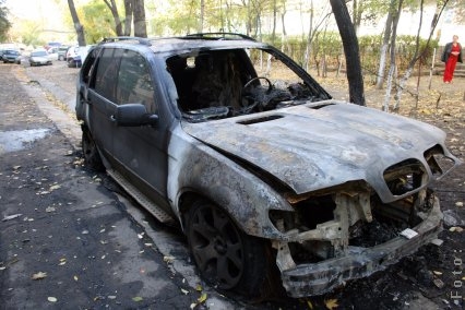  Un BMW X5 prefăcut în scrum  