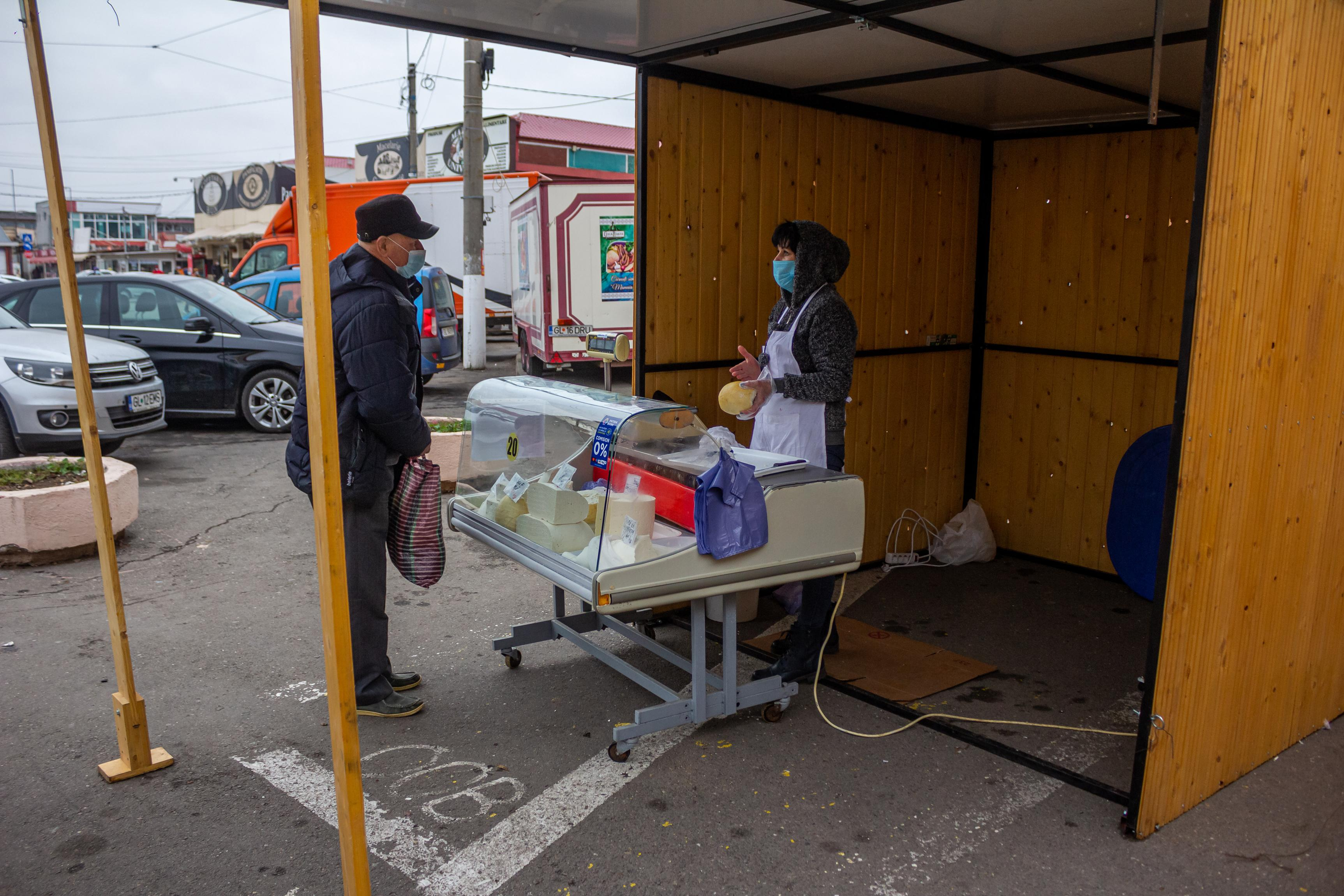 Piețele Galațiului, închise și nu prea